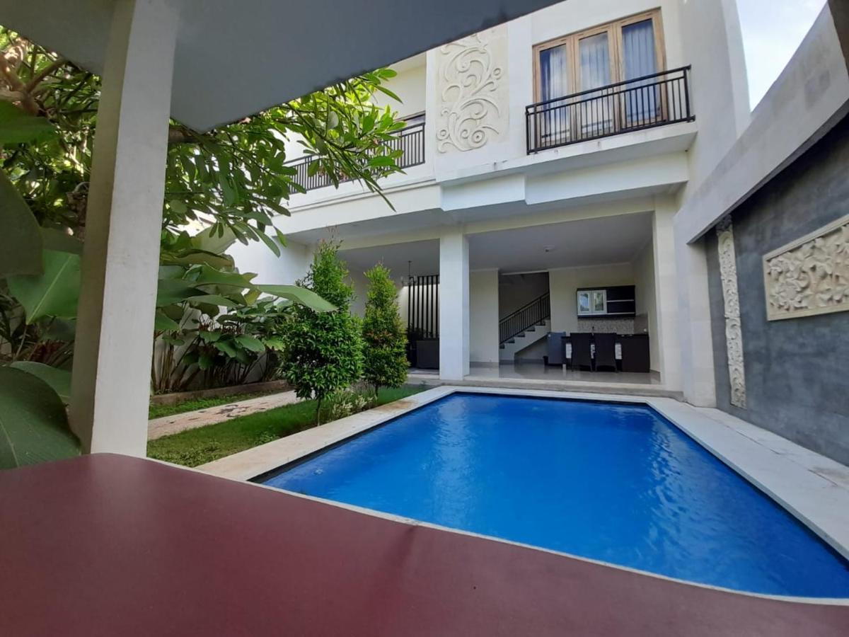The Kayuputih Villa Lovina  Exterior photo