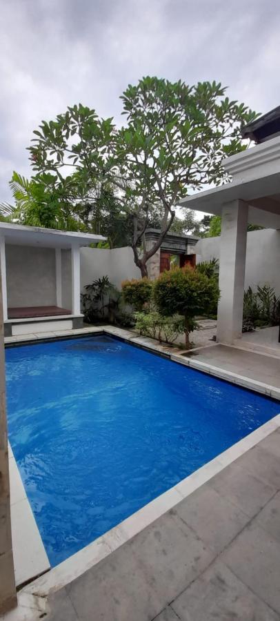 The Kayuputih Villa Lovina  Exterior photo