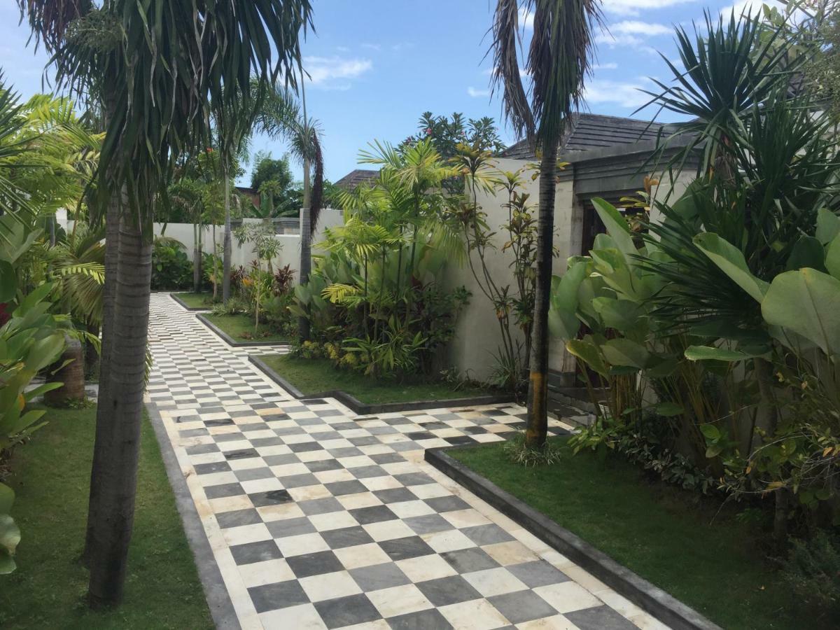 The Kayuputih Villa Lovina  Exterior photo